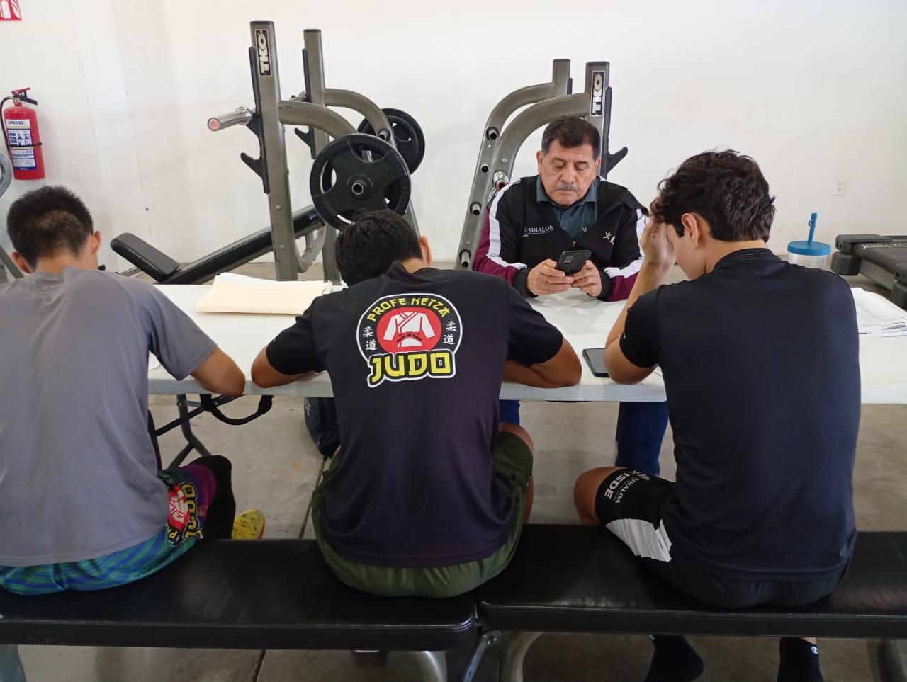 $!Evalúa Isde a judocas mazatlecos de la Selección Sinaloa