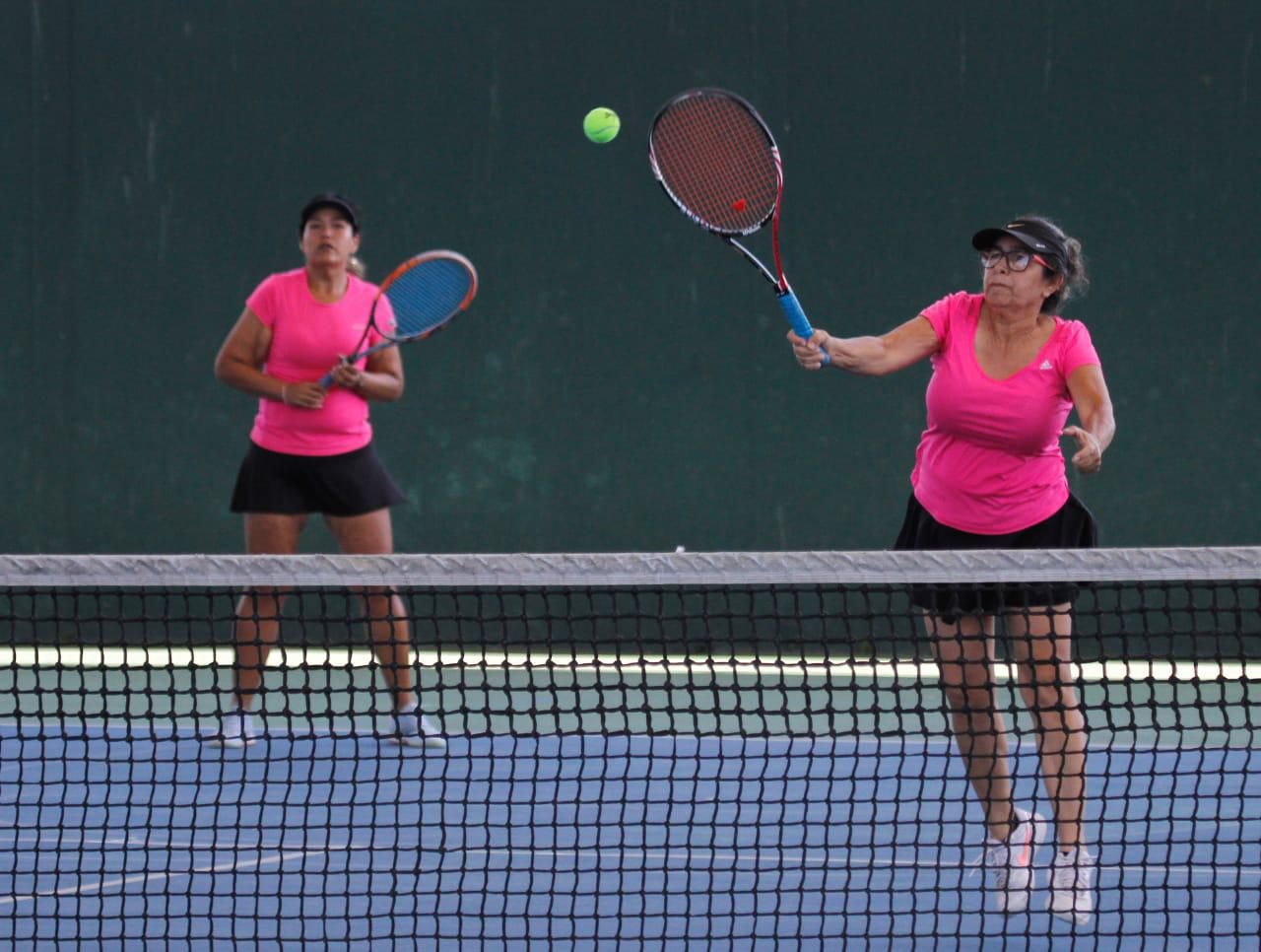 $!Patty Bortolotti y Aída Ríos se apuntan otro triunfo en Torneo de Tenis Bajo Techo