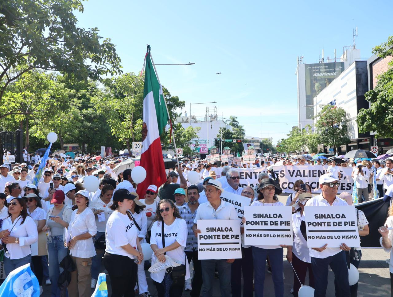 $!Miles marchan por la paz en Culiacán a dos años de la crisis de seguridad