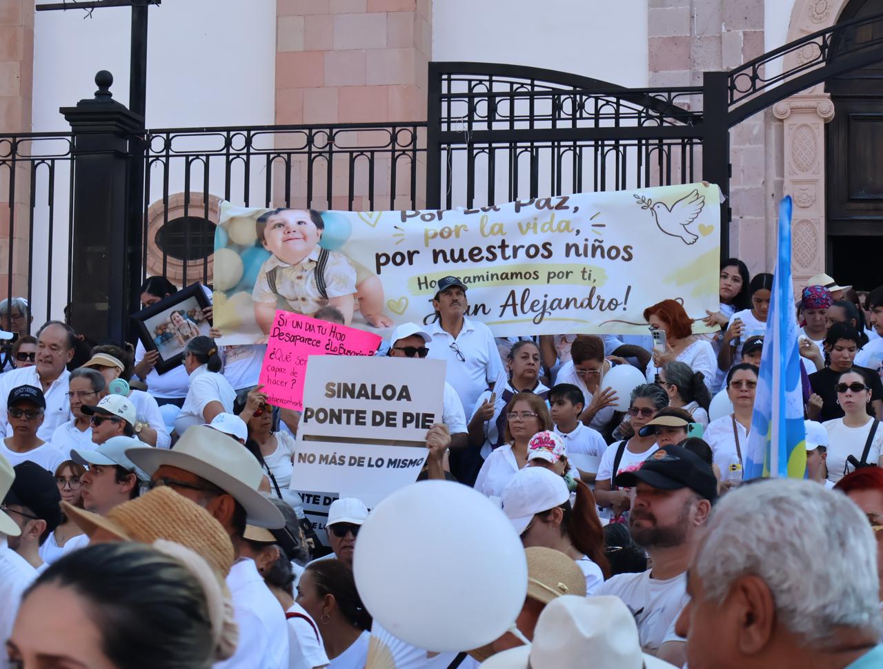 $!Celebra Graciela Domínguez marcha por la paz y llama a recuperar las calles