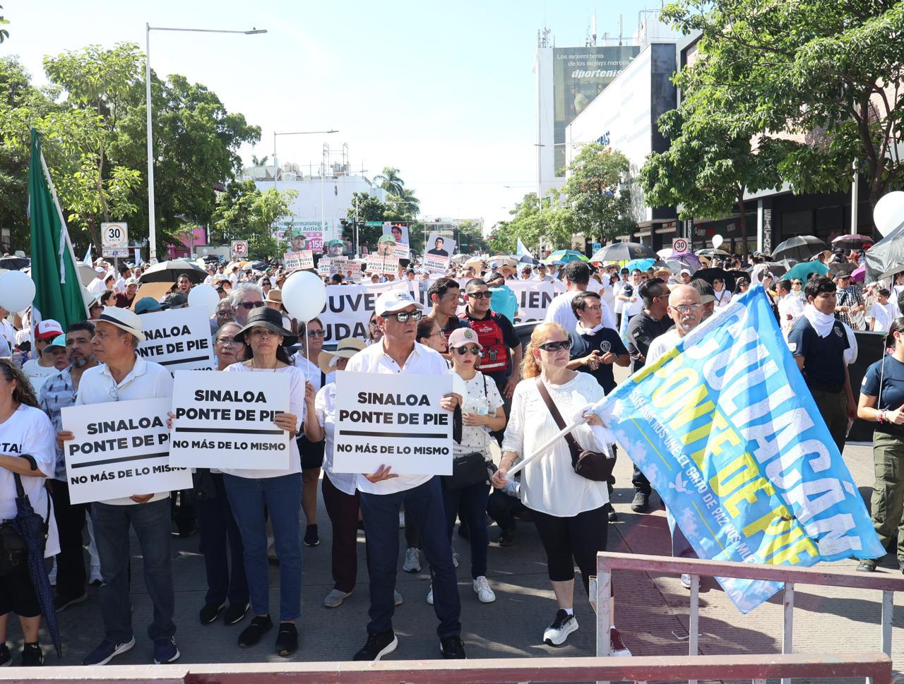 $!Miles marchan por la paz en Culiacán a dos años de la crisis de seguridad