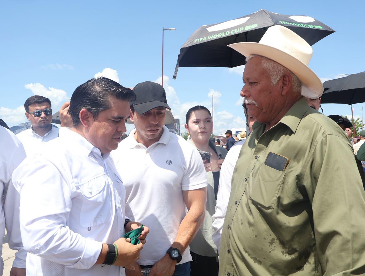 $!Agricultores protestan en Culiacán durante visita de Sheinbaum