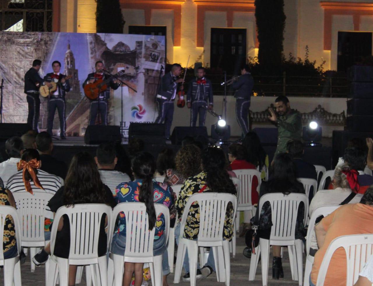 $!Con mariachi recuerdan a Lola Beltrán en su 28 aniversario luctuoso en Rosario