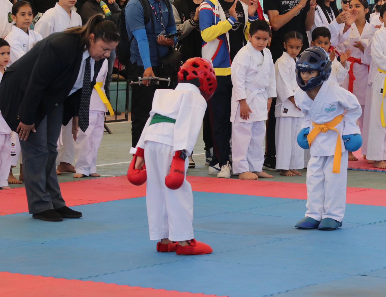 $!Cancha del Parque Martiniano Carvajal luce ‘a reventar’ en la Primera Copa Mazatlán de Karate Do