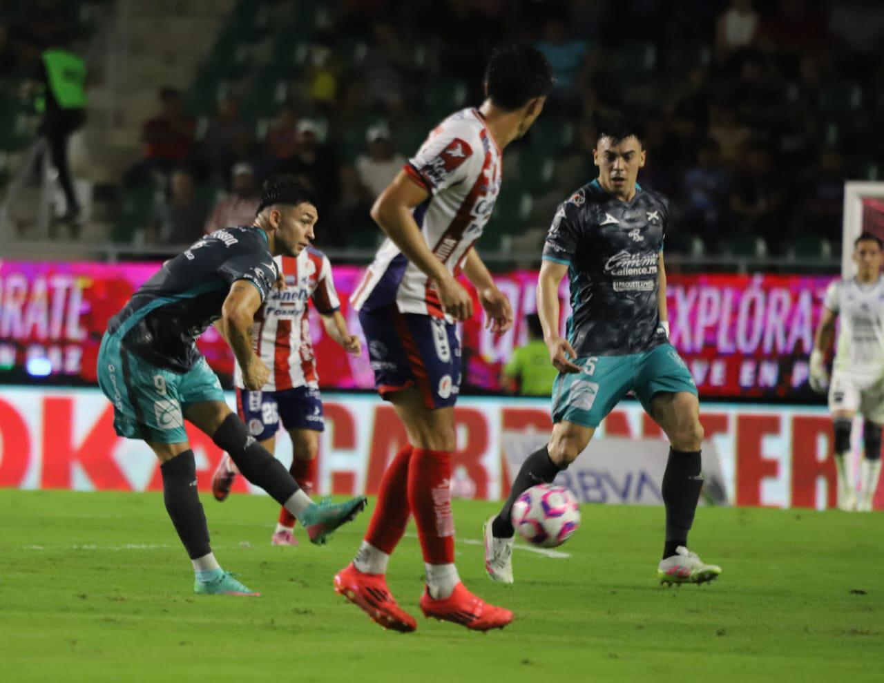 $!Mazatlán rompe mala racha y vence a San Luis con gol agónico de Bryan Colula