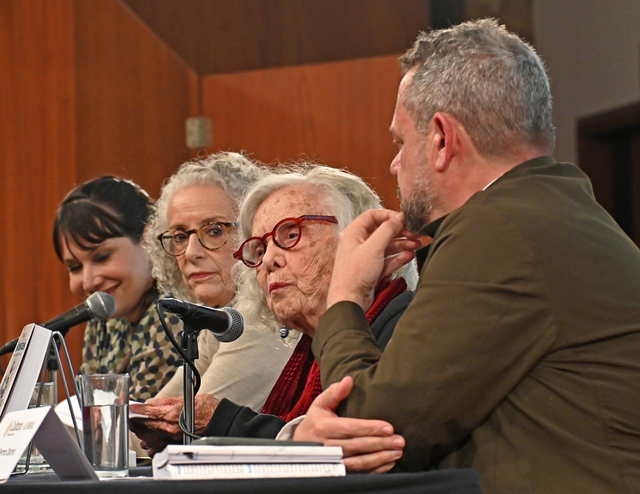 Rinden tributo a Carlos Monsiváis con la presentación de 'Nostalgias de  Monsiváis'