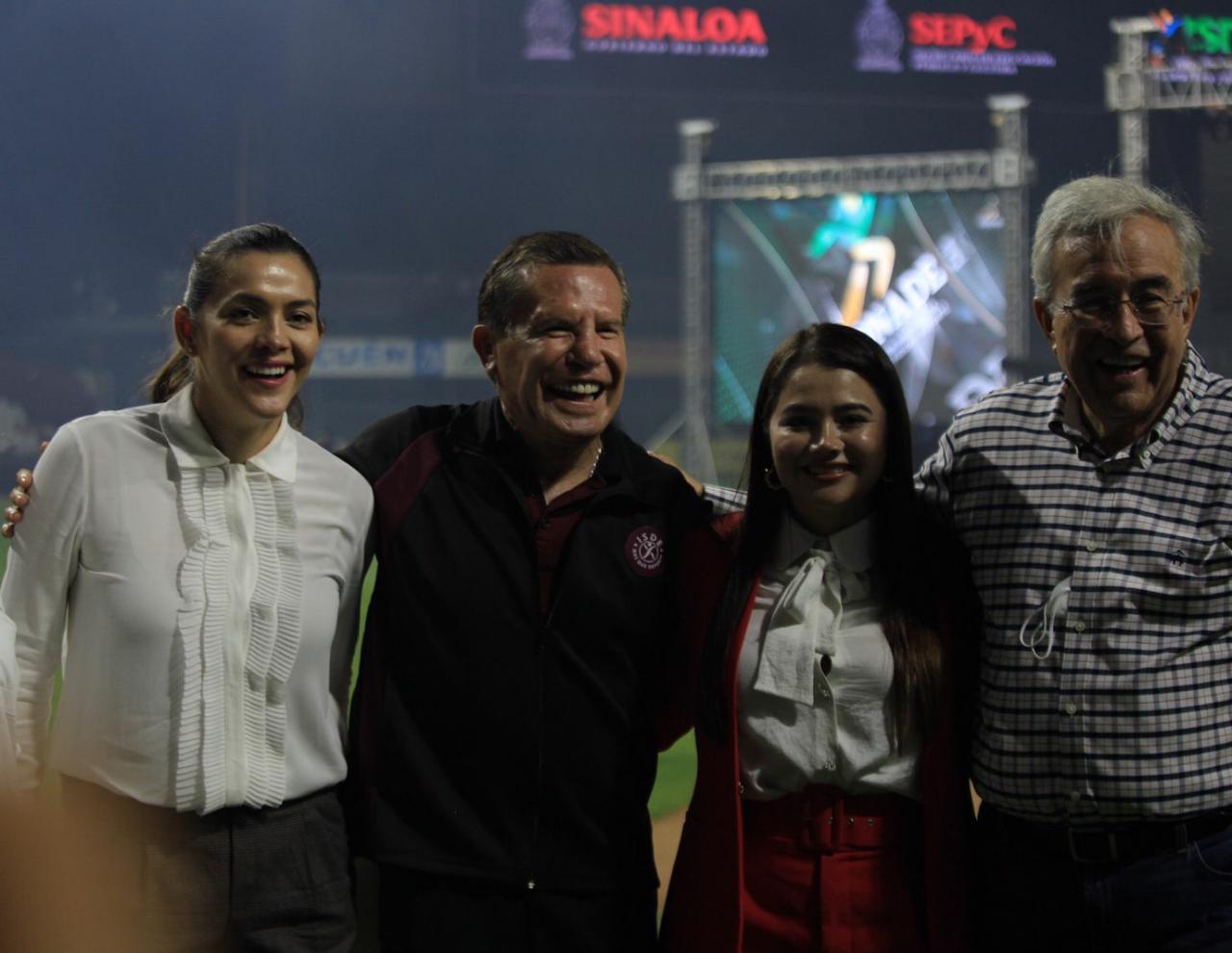 $!Con baile, carnaval y pirotecnia inauguran Juegos Nacionales Conade en Sinaloa