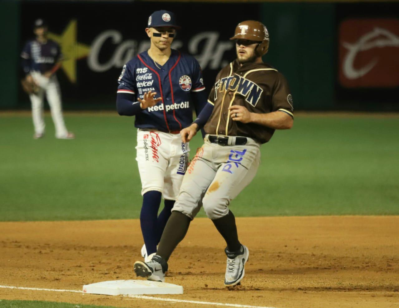 $!Venados se queda corto en ofensiva y Tucson iguala serie