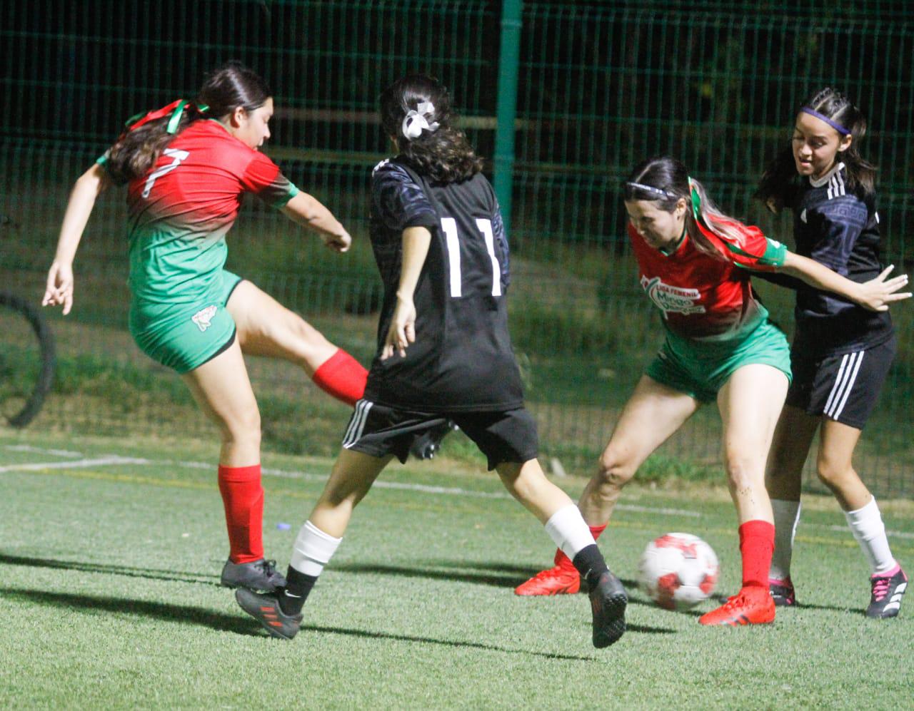 $!Mazatlán Femenil debuta con triunfo en Estatal de Futbol