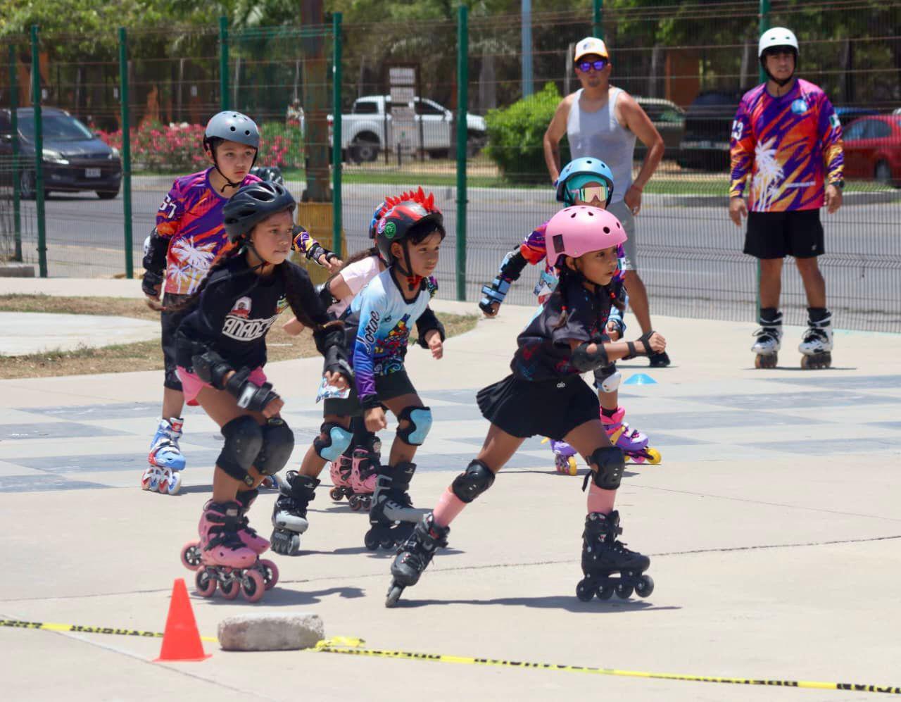$!Mazatlán Roller Fest celebra cuarta edición con más de 500 patinadores de todo México