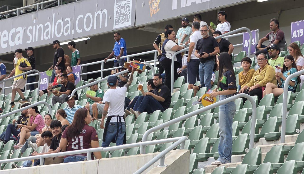 $!El debut de Dorados en Mazatlán decepciona por la escasa asistencia en El Encanto