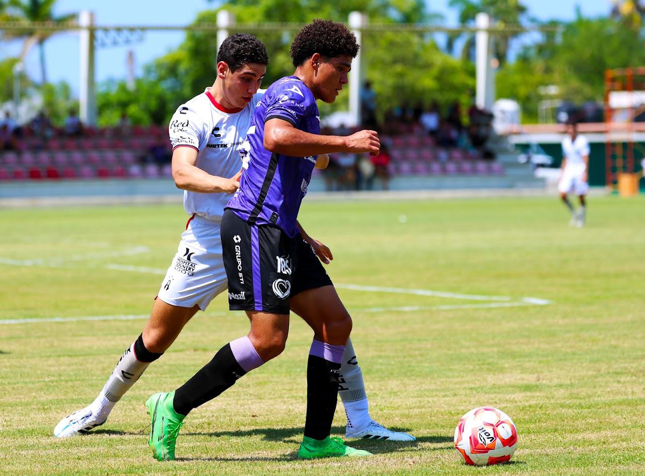 $!La Armería Sub 21 empató frente al Atlas en las juveniles