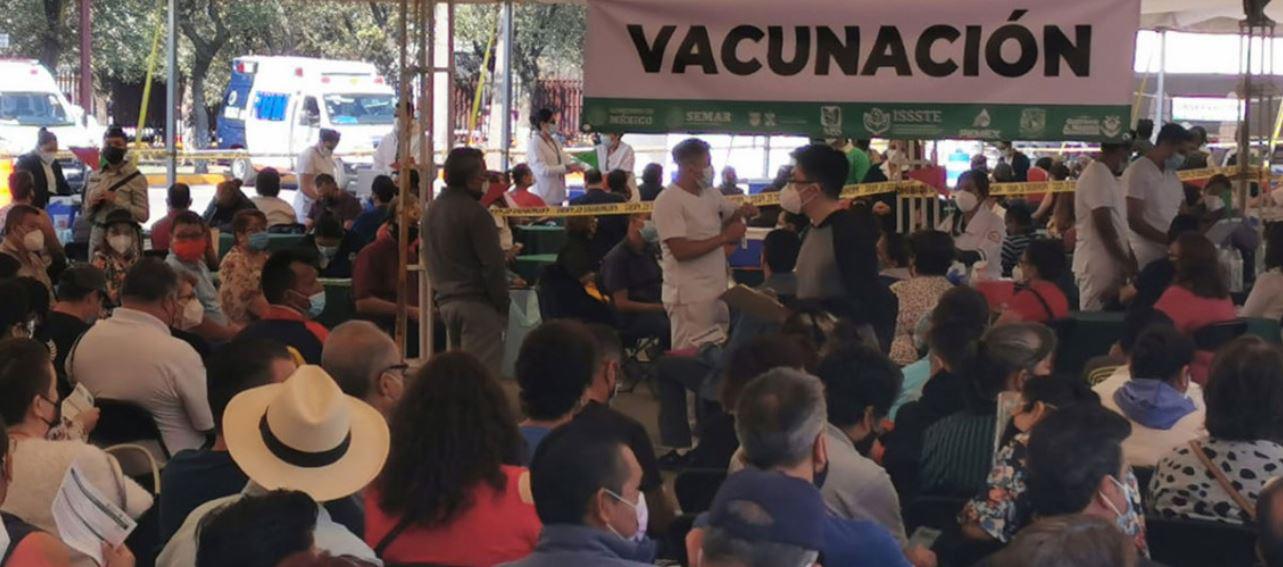 $!México vacuna contra el Covid-19 a los adultos de entre 50 y 59 años.