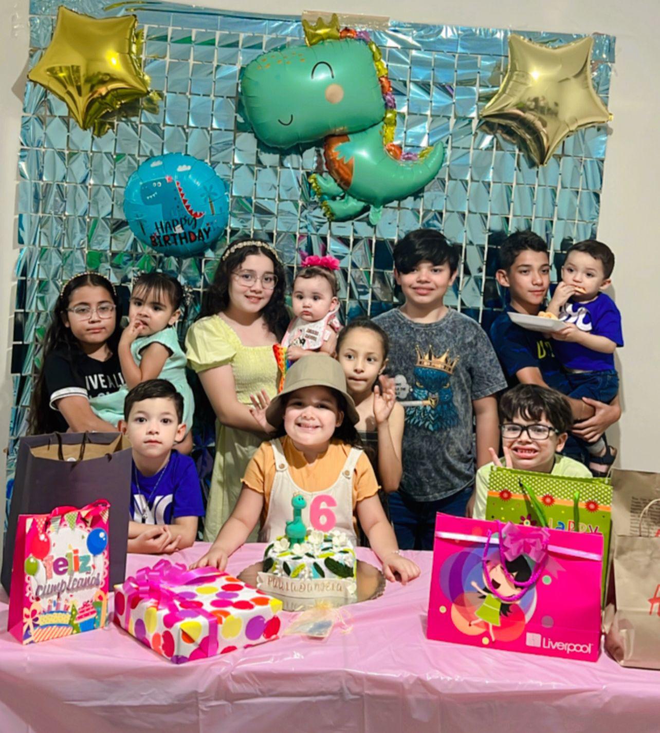 $!Paula Daniela festeja con pastel su sexto año de vida