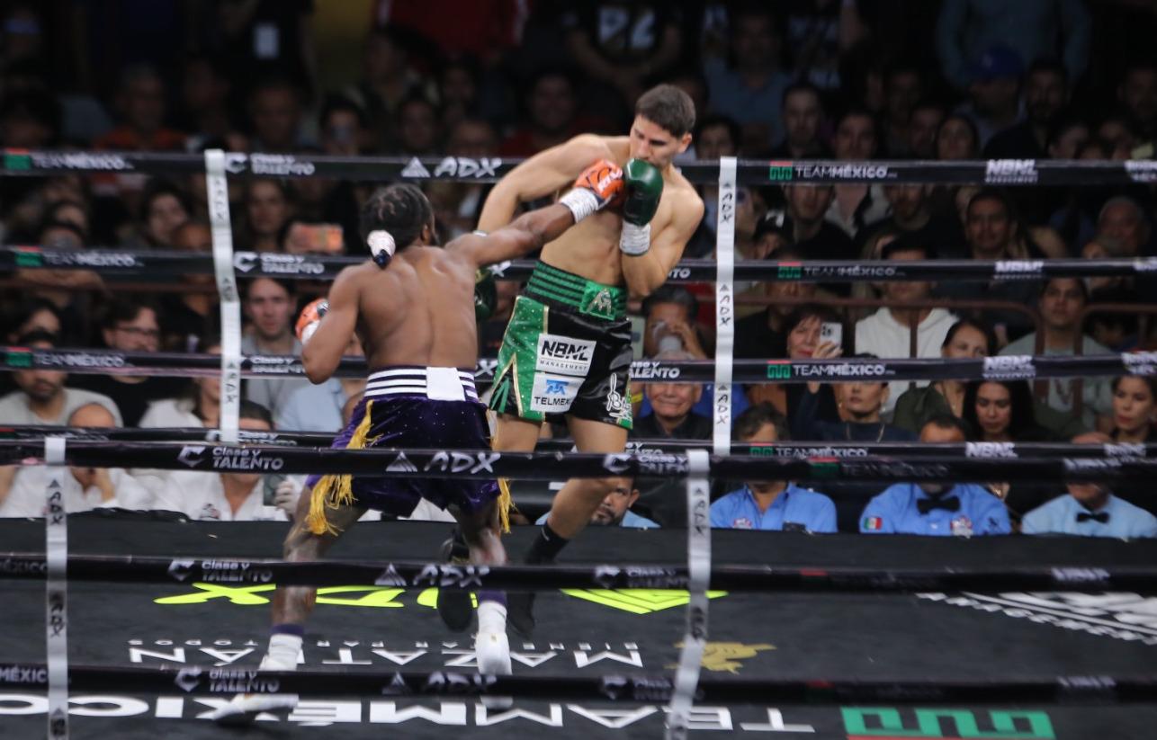 $!Marco Verde triunfa en su debut profesional en casa