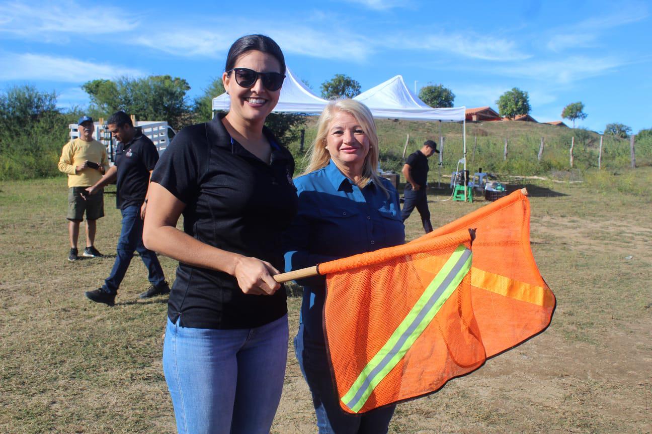 $!Disfrutan nadadores mazatlecos de la presa Picachos