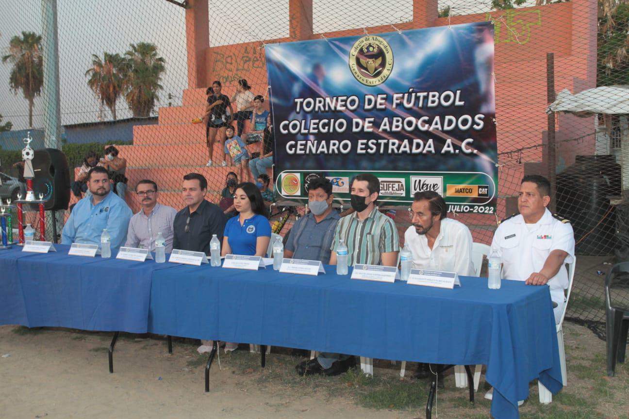 $!Colegio de Abogados inaugura en su honor nueva temporada de futbol