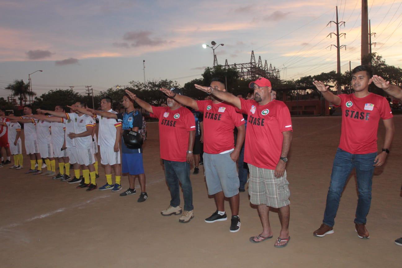 $!Colegio de Abogados inaugura en su honor nueva temporada de futbol