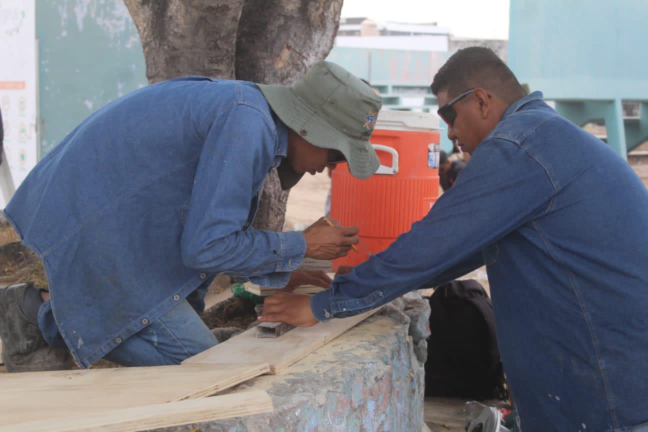 $!Redoblan esfuerzos en la rehabilitación de la Unidad Deportiva Sahop