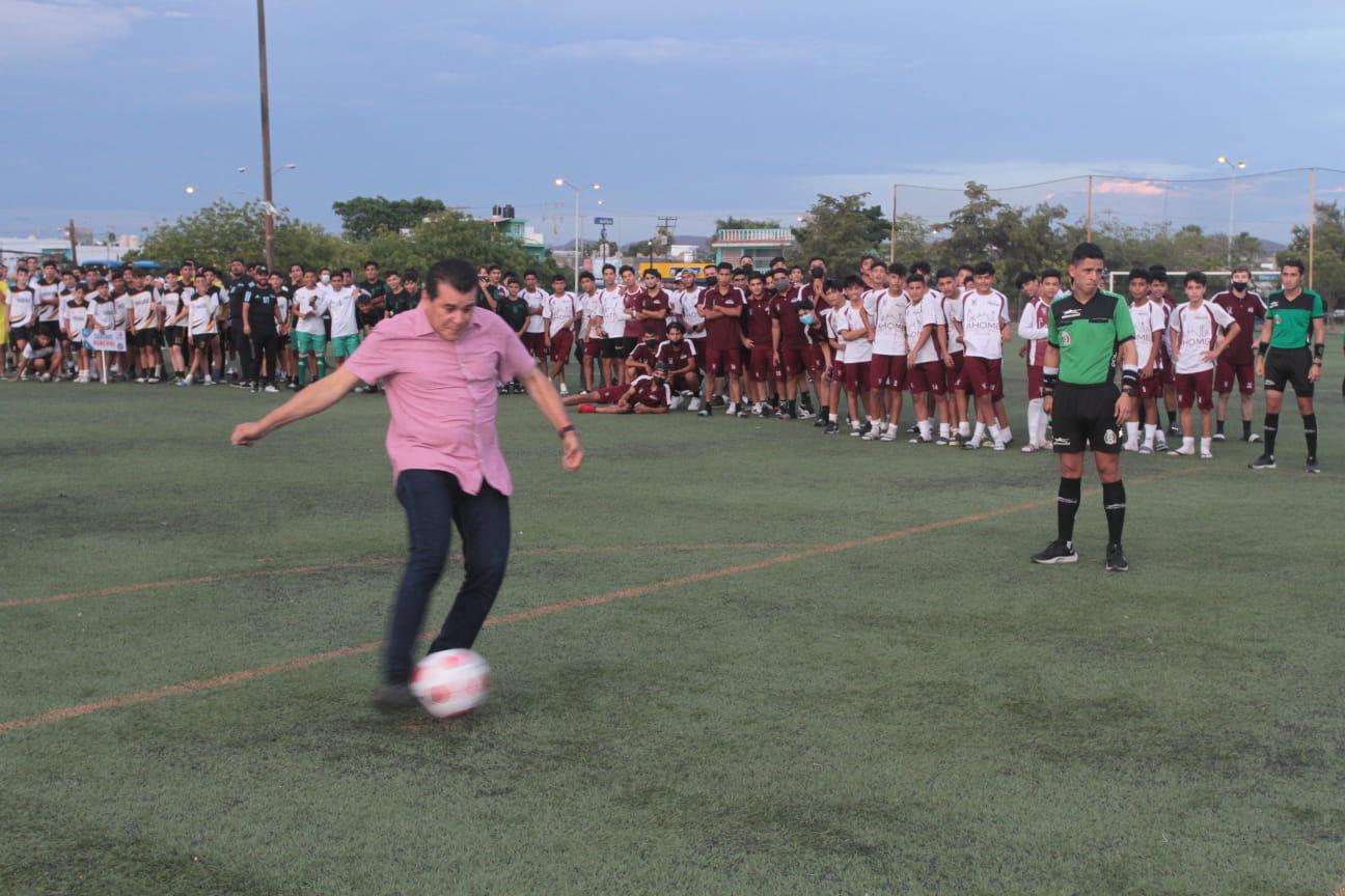 $!Futbolistas sinaloenses inauguran Torneo Estatal Juvenil, en Mazatlán