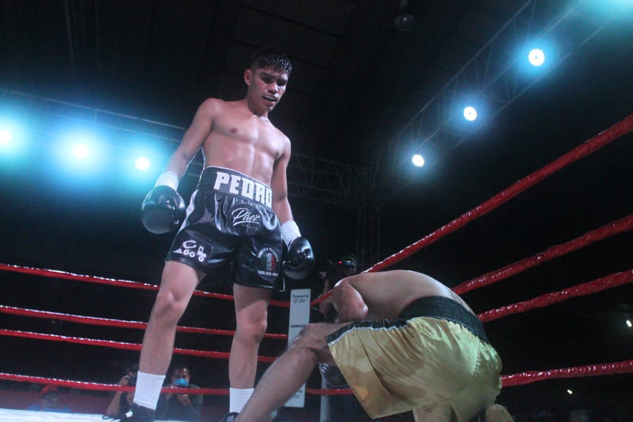 $!Pedro Guevara fulmina en tres rounds a Roberto López en su regreso a la Germán Evers