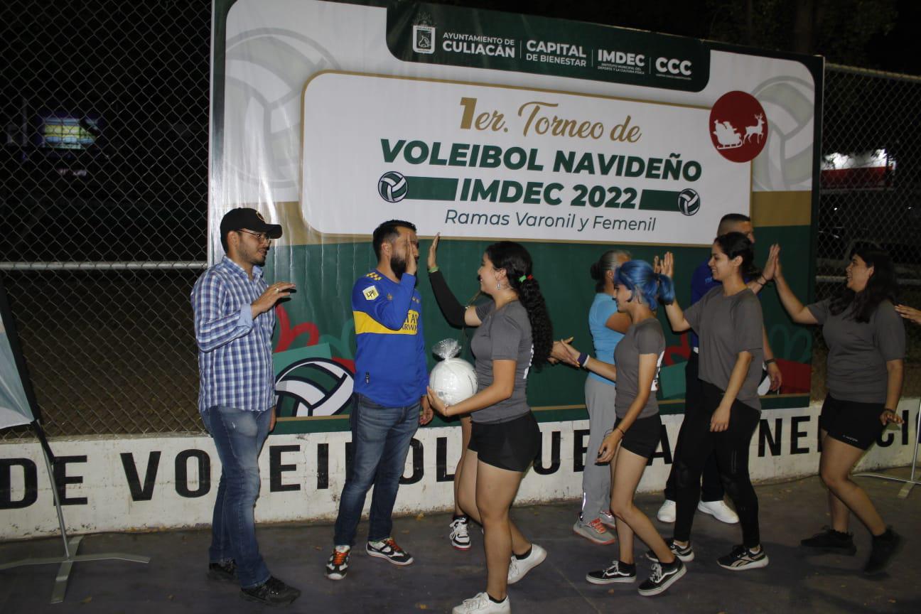 $!Todo un éxito el Torneo Navideño de Voleibol con Causa