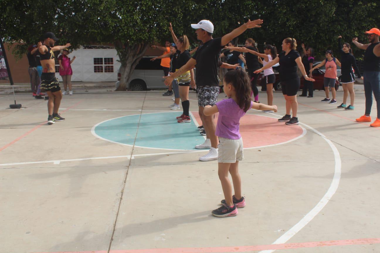 $!Ponen a bailar a Villa Satélite con la Maxi Clase de Bellifitness