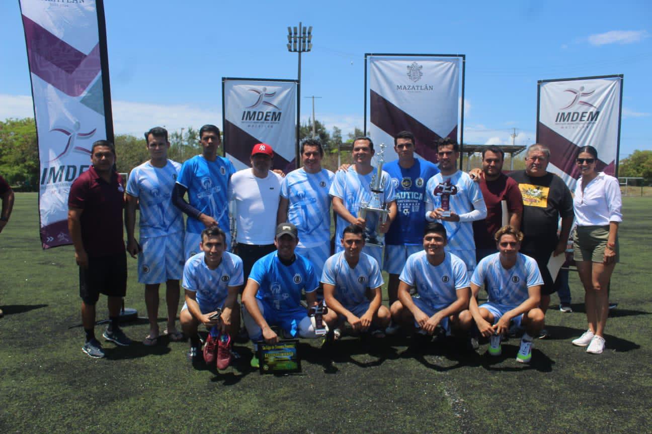 $!Se coronan Diablos Fierreros en la Tercera Fuerza