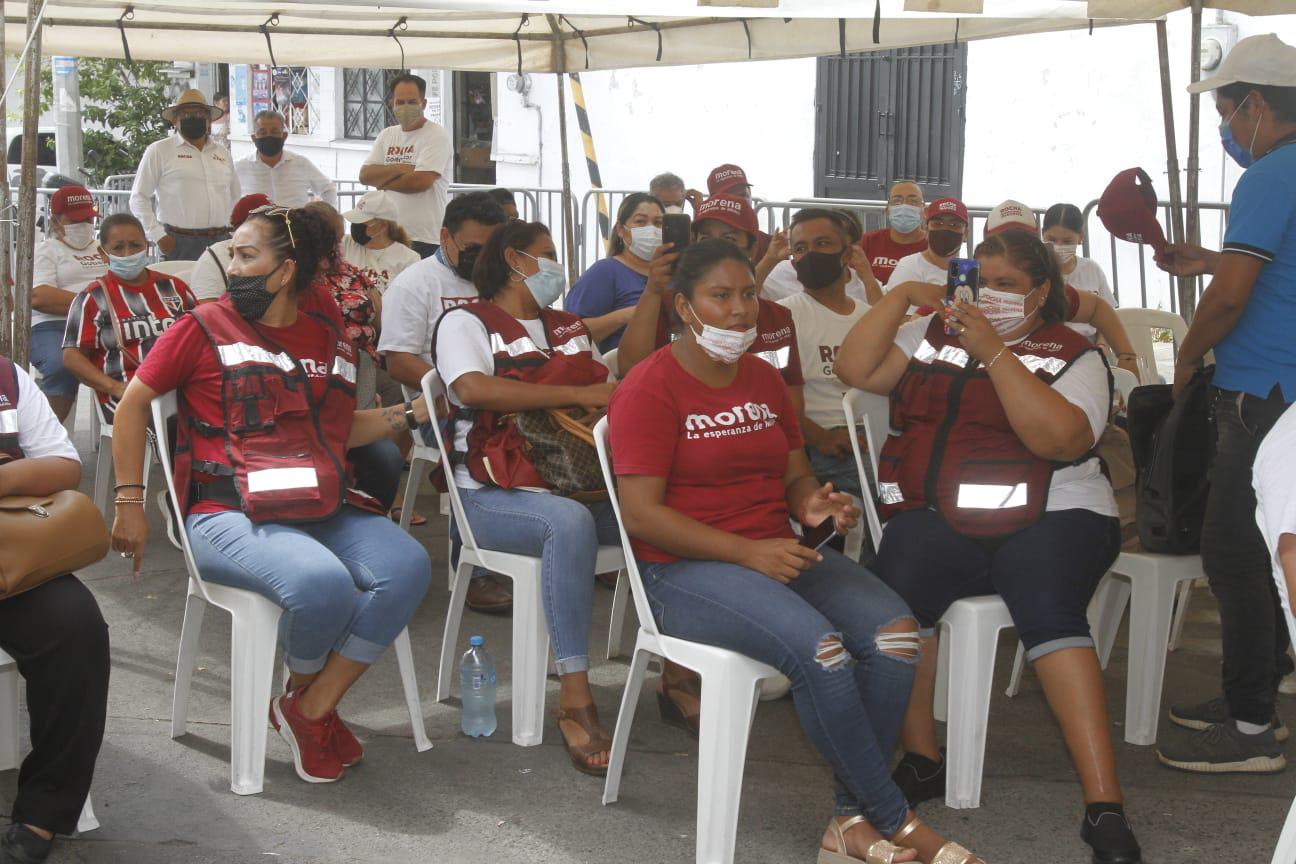 $!En Mazatlán, Juan Carlos Patrón ‘adelanta’ festejo ante su posible triunfo en el Distrito 23