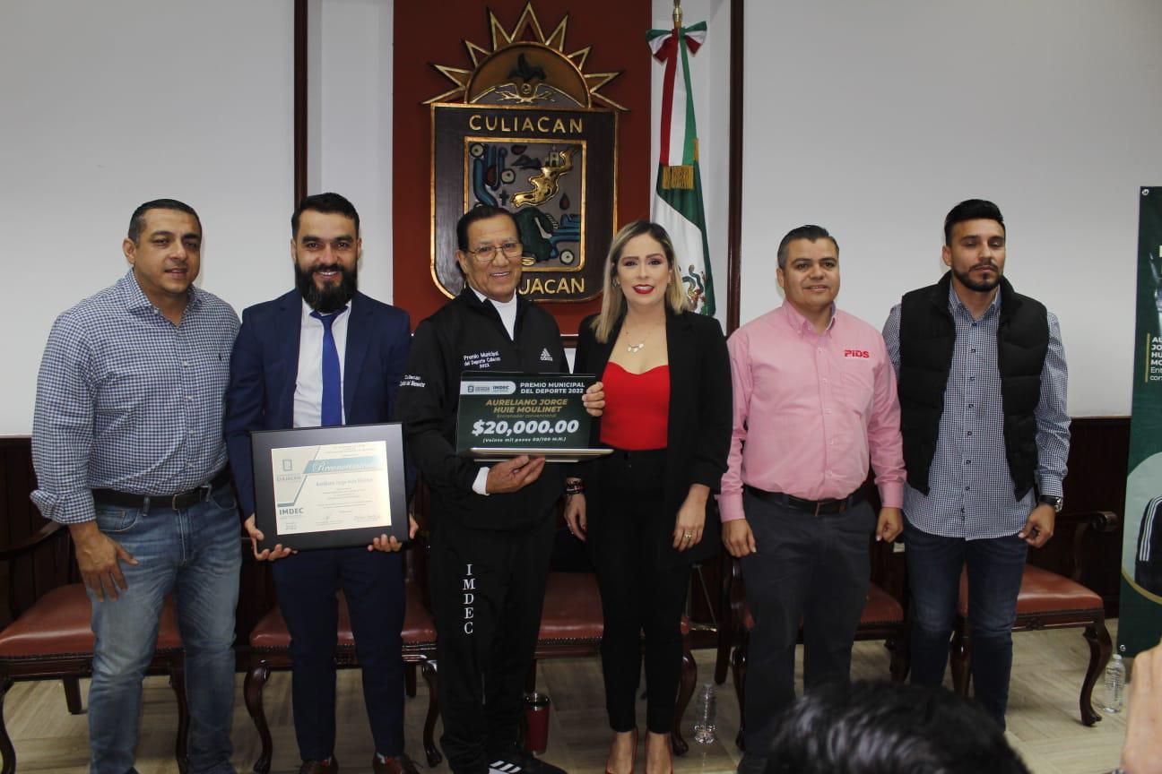 $!Gaxiola y García reciben el Premio Municipal del Deporte, en Culiacán
