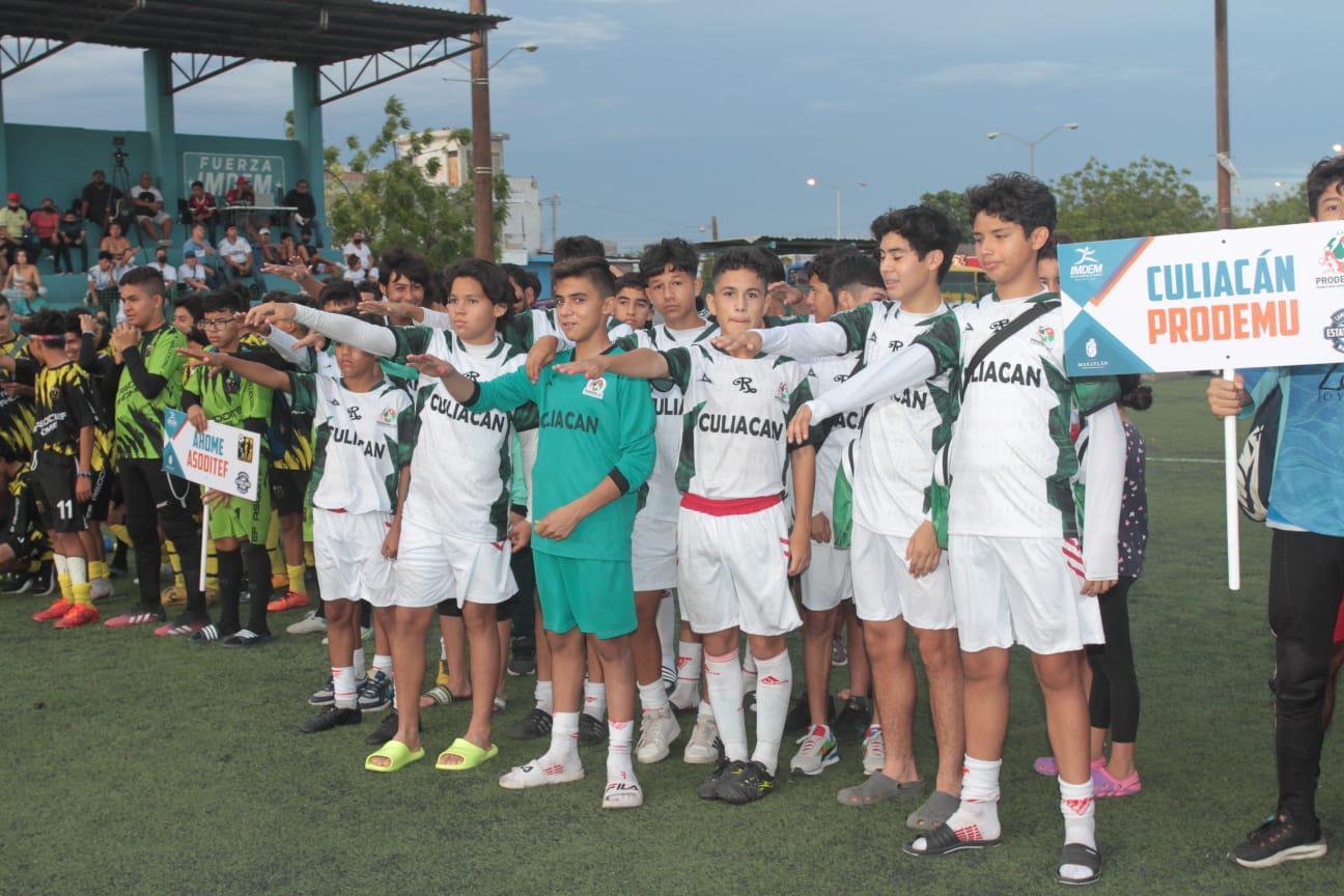 $!Futbolistas sinaloenses inauguran Torneo Estatal Juvenil, en Mazatlán