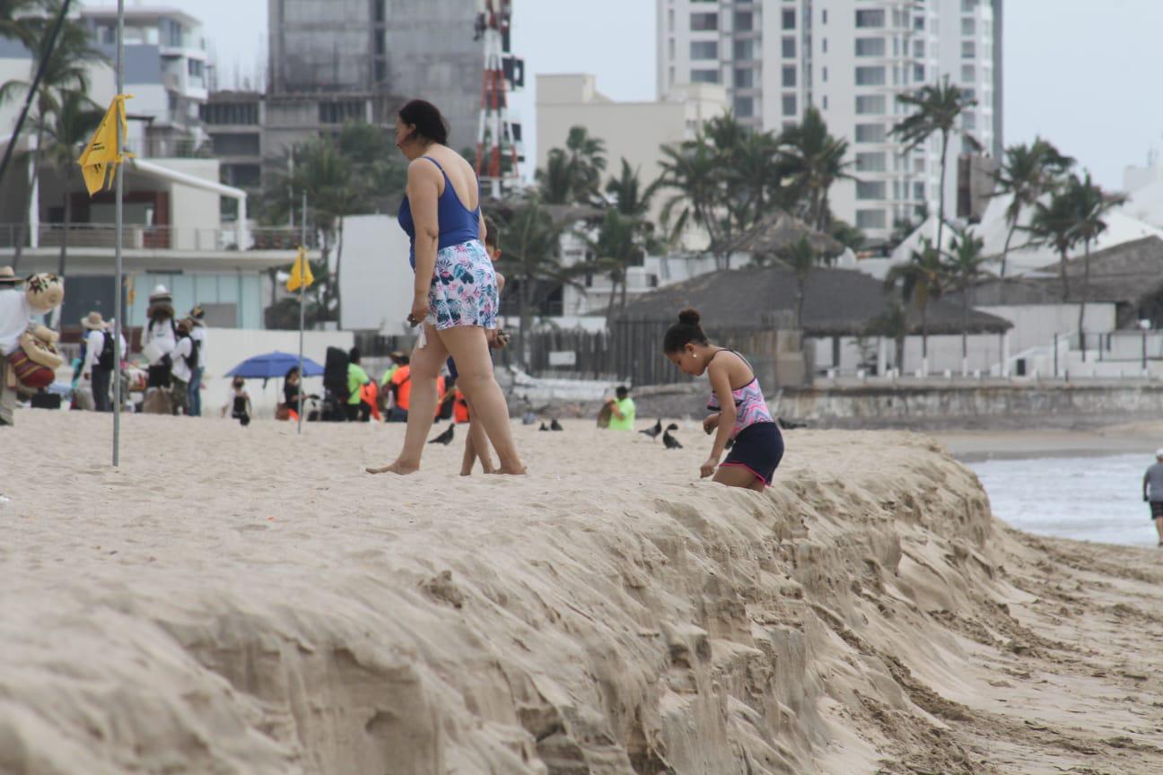 $!El mar de fondo ‘se come’ zonas de playa en Mazatlán