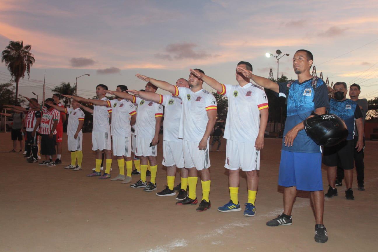 $!Colegio de Abogados inaugura en su honor nueva temporada de futbol