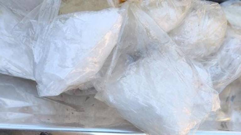 Paquetes con aparente cristal estaban ocultos en un radiador que se encontraba en una empresa de mensajería de Culiacán.