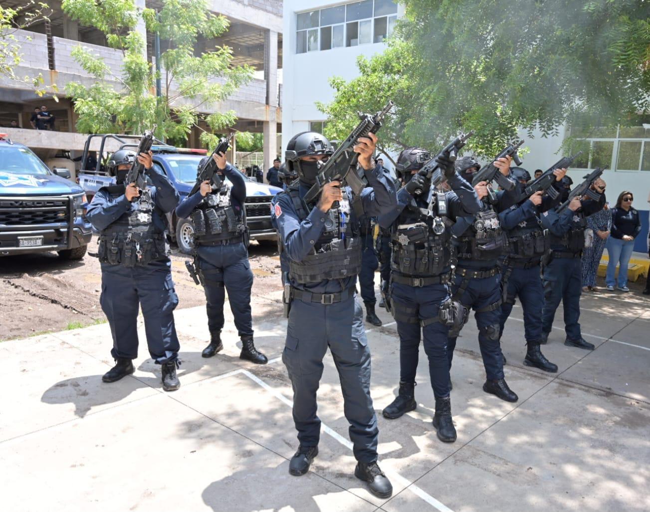 $!Rinden homenaje póstumo a oficial de la PEP asesinado en Culiacán