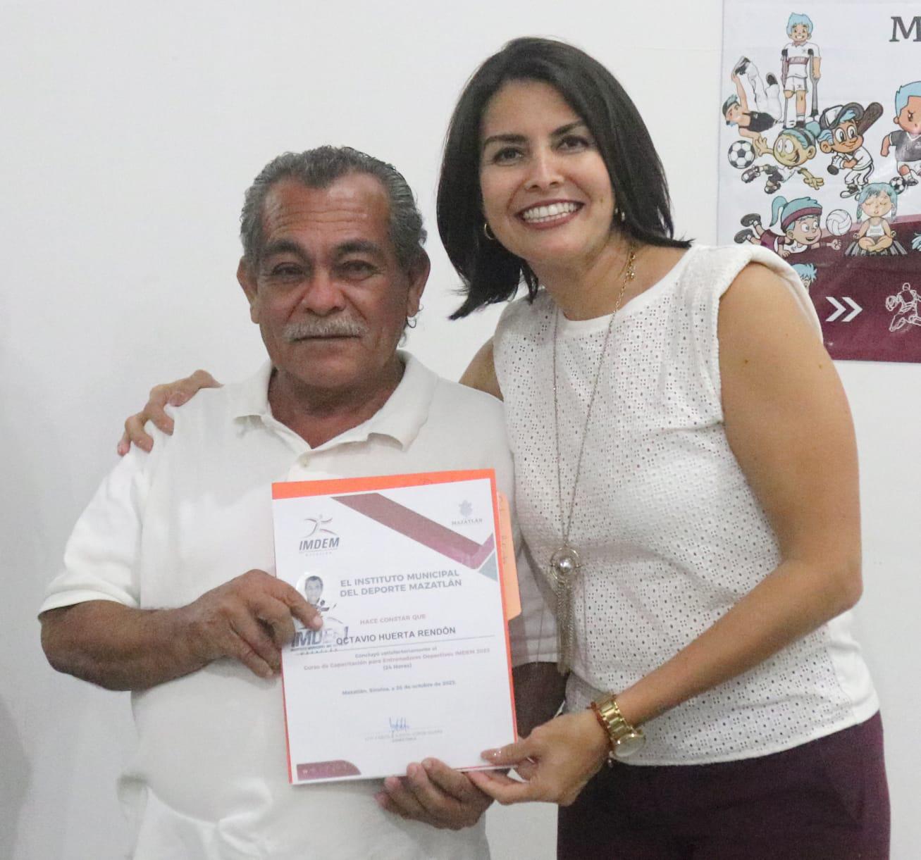 $!Cierra Curso de Capacitación de Entrenadores Imdem con 47 graduados