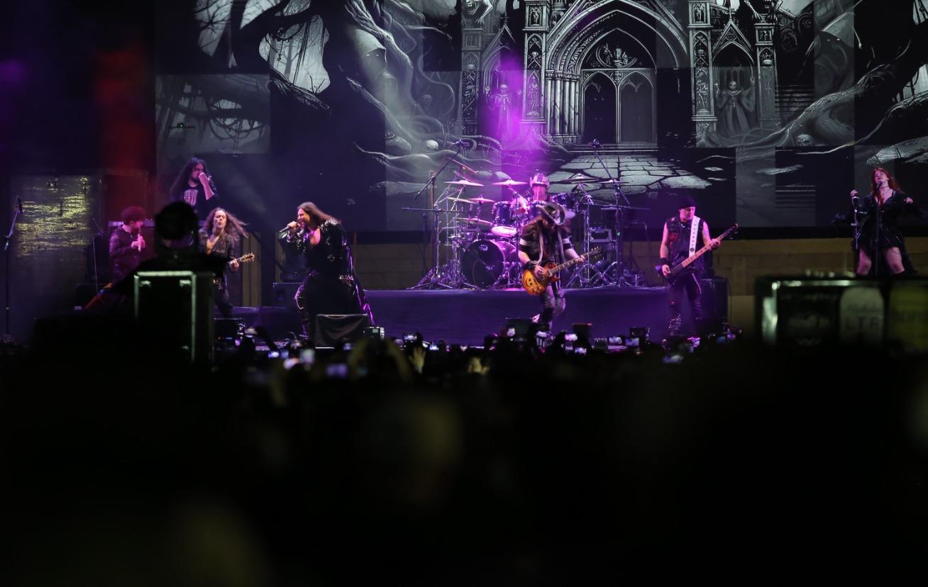 $!La energía del folk metal encendió a miles de asistentes en el Centro de Convenciones.