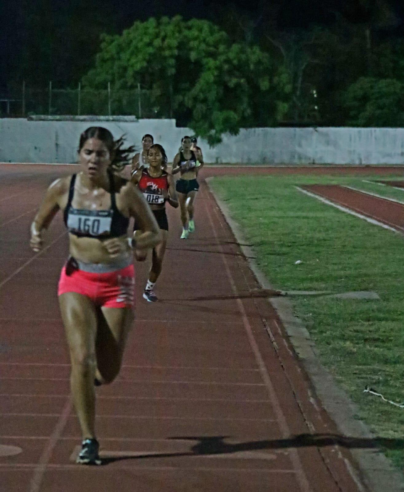 $!En su máxima expresión, finalistas del Serial de Atletismo Imdem dan todo de sí en la pista de tartán