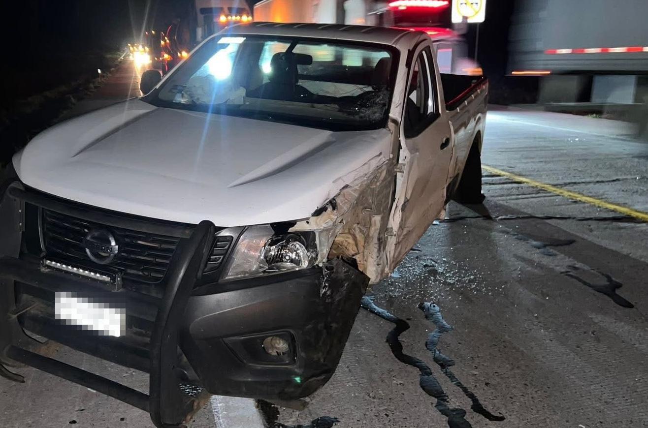 $!Choque y volcadura en la autopista Mazatlán-Culiacán deja 4 lesionados