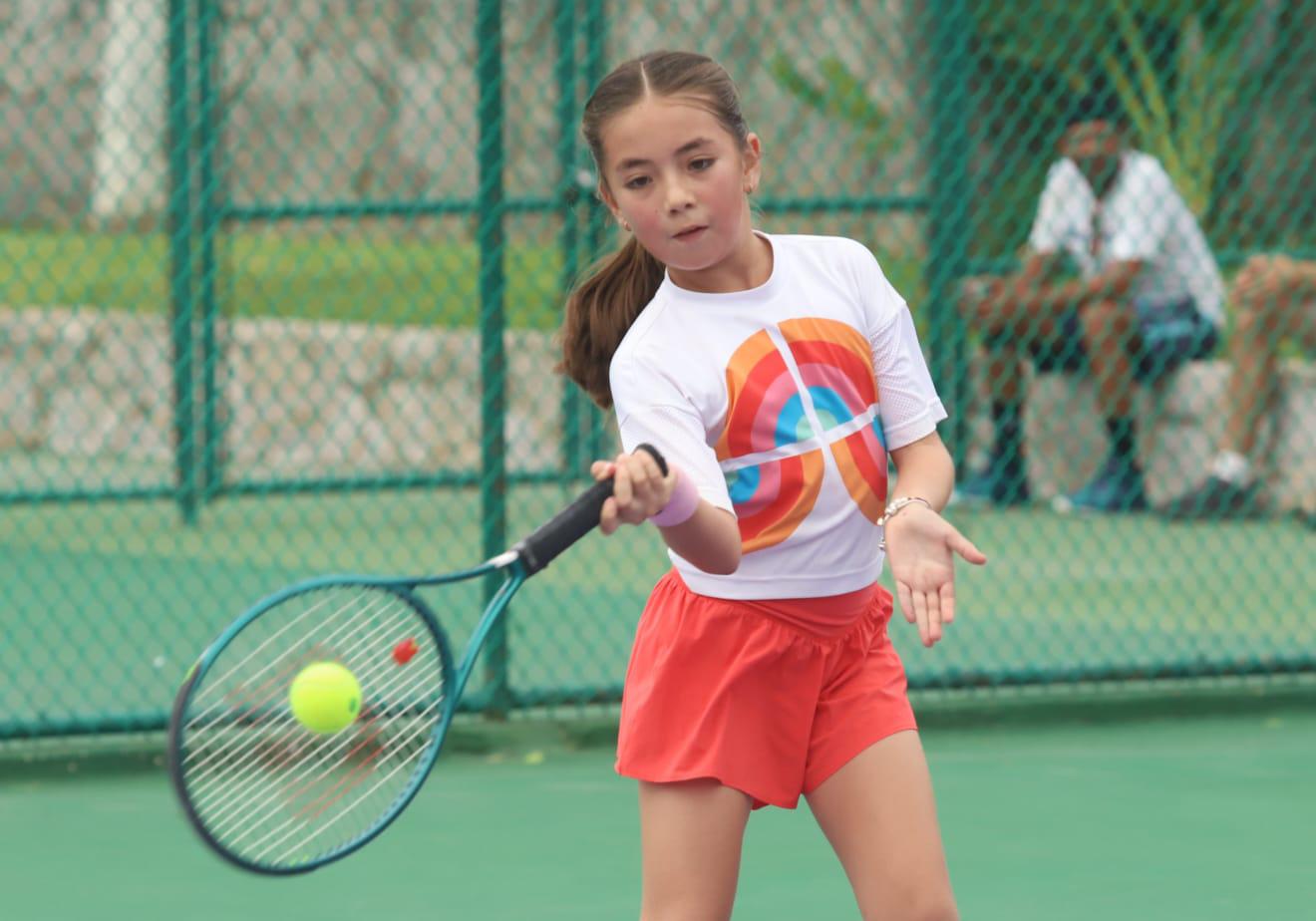 $!Luce Galván en jornada de Torneo de Tenis G2