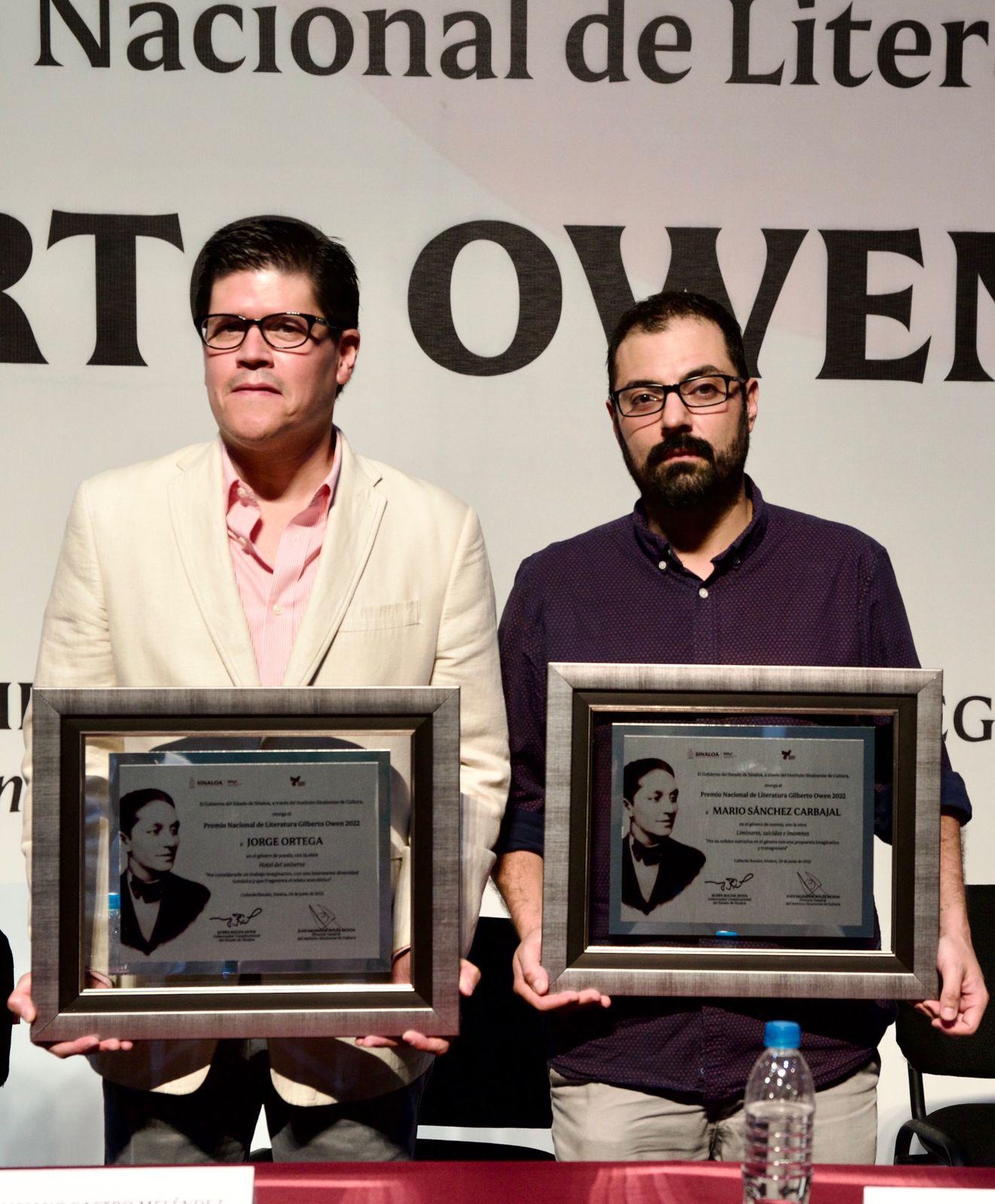 $!Reciben Jorge Ortega y Mario Sánchez Carbajal el Premio Gilberto Owen
