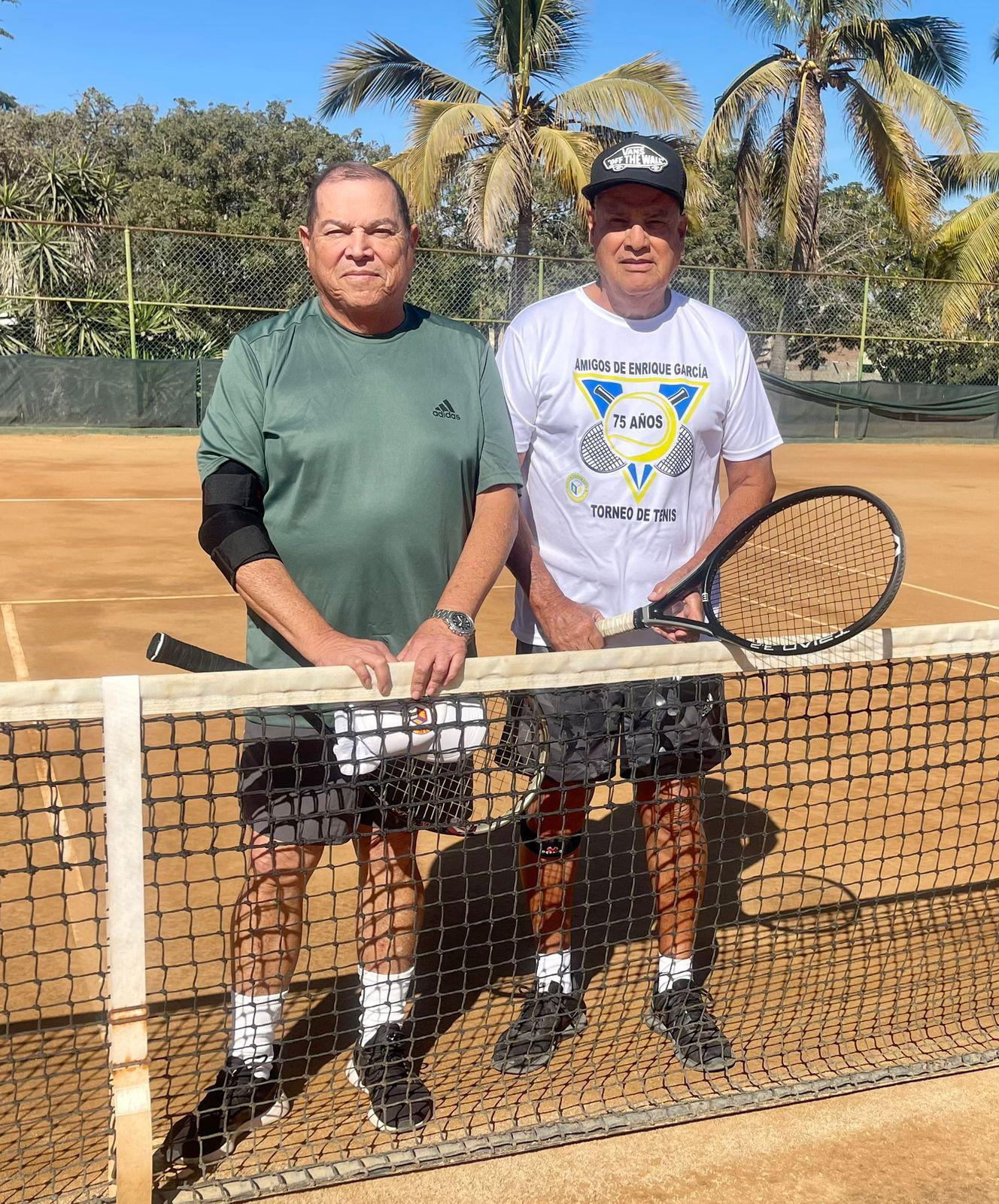 $!López Milán y Sosa sacan la casta en Tenis Quinquenials