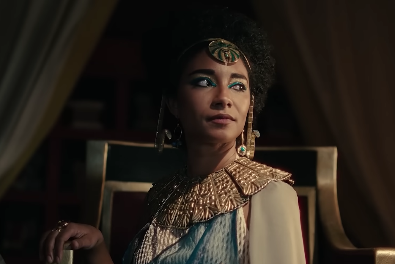 $!Demandan a Netflix en Egipto por elegir a una actriz de color para ‘Queen Cleopatra’