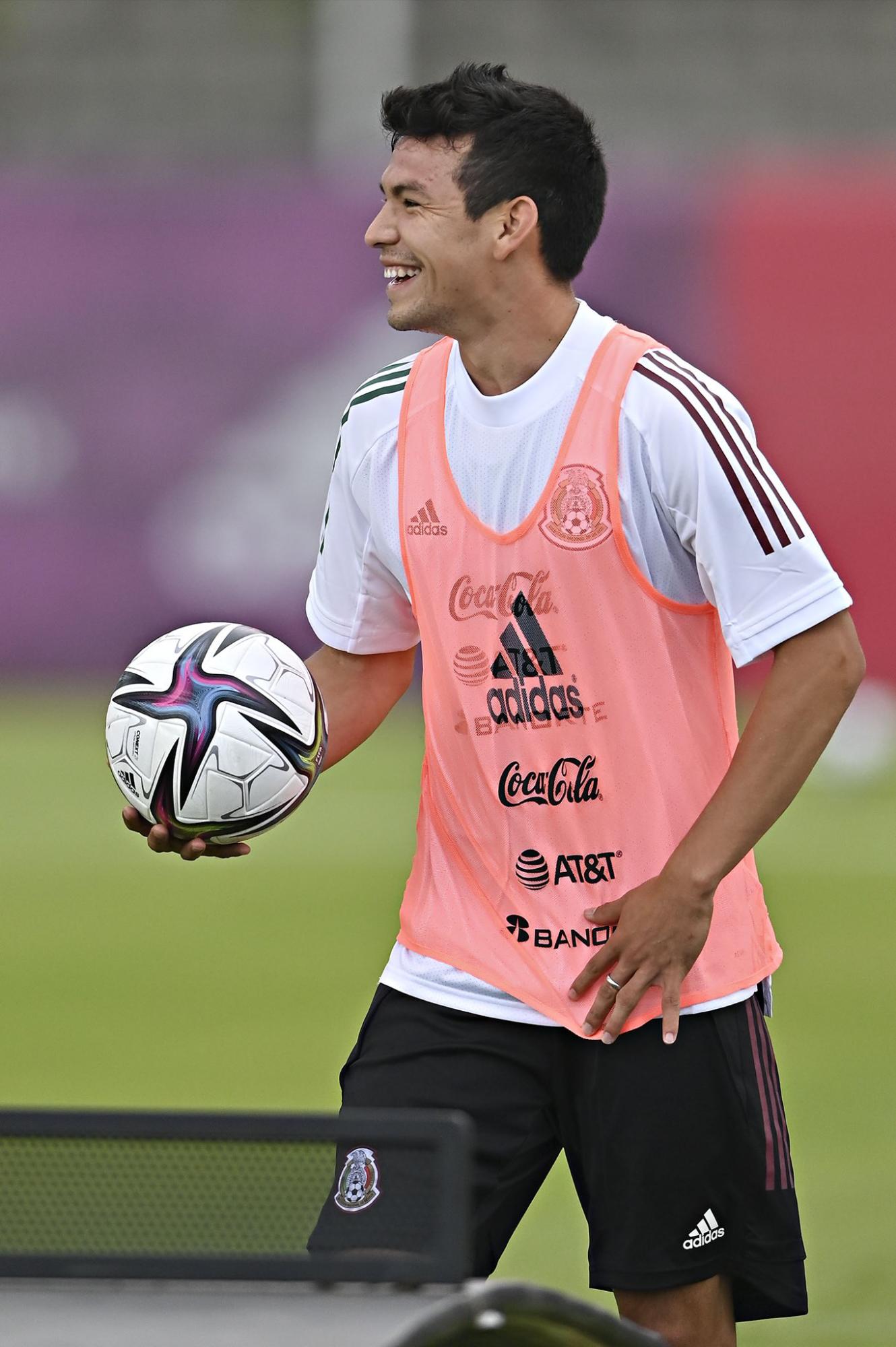 $!Chucky Lozano aprueba examen neurológico y ya podrá viajar a Italia