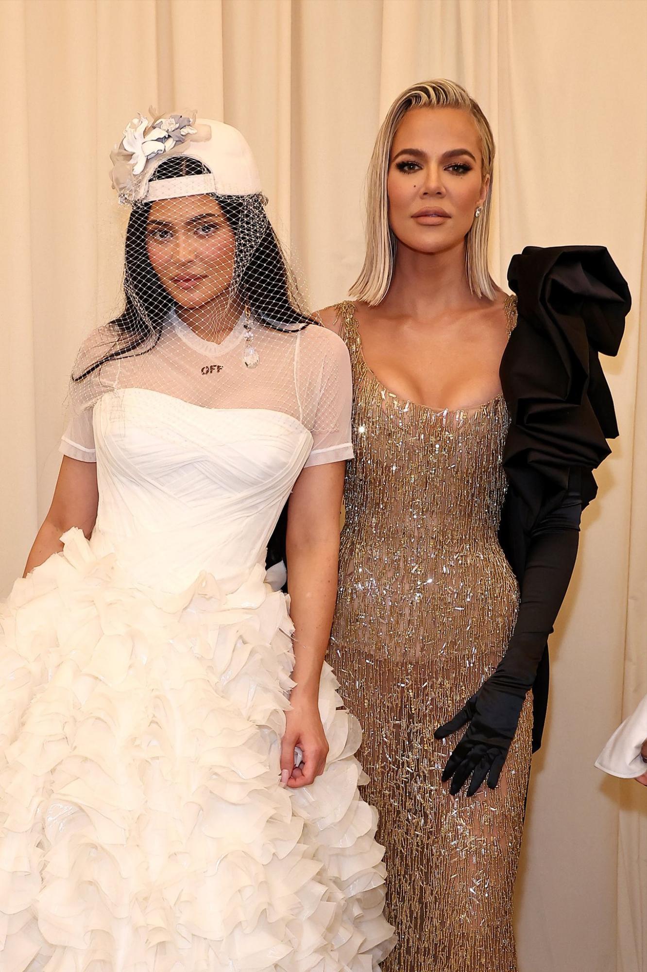 $!Kylie Jenner y Khloé Kardashian.