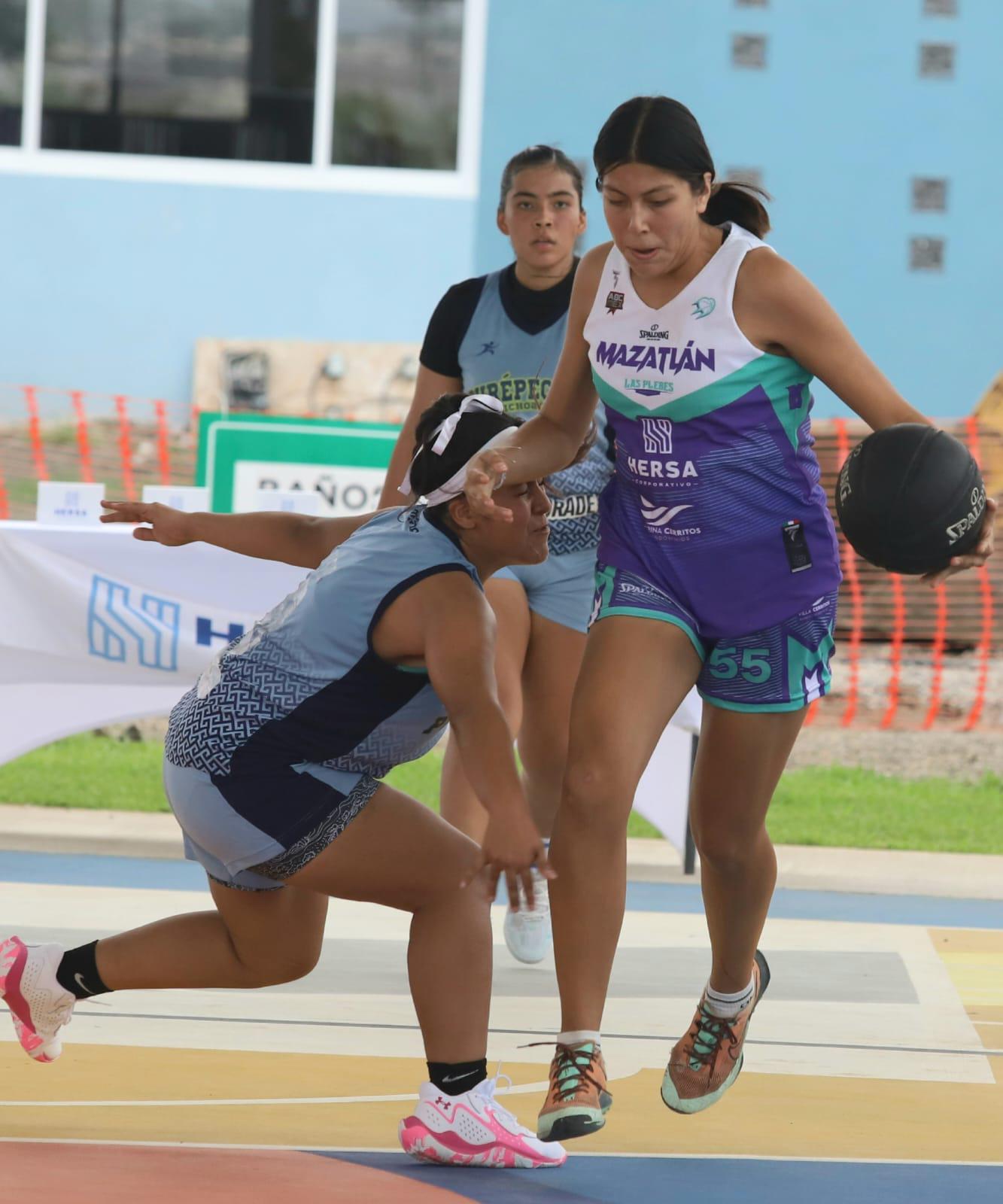 $!Las Plebes defienden el terreno en Nacional U18 de Academias