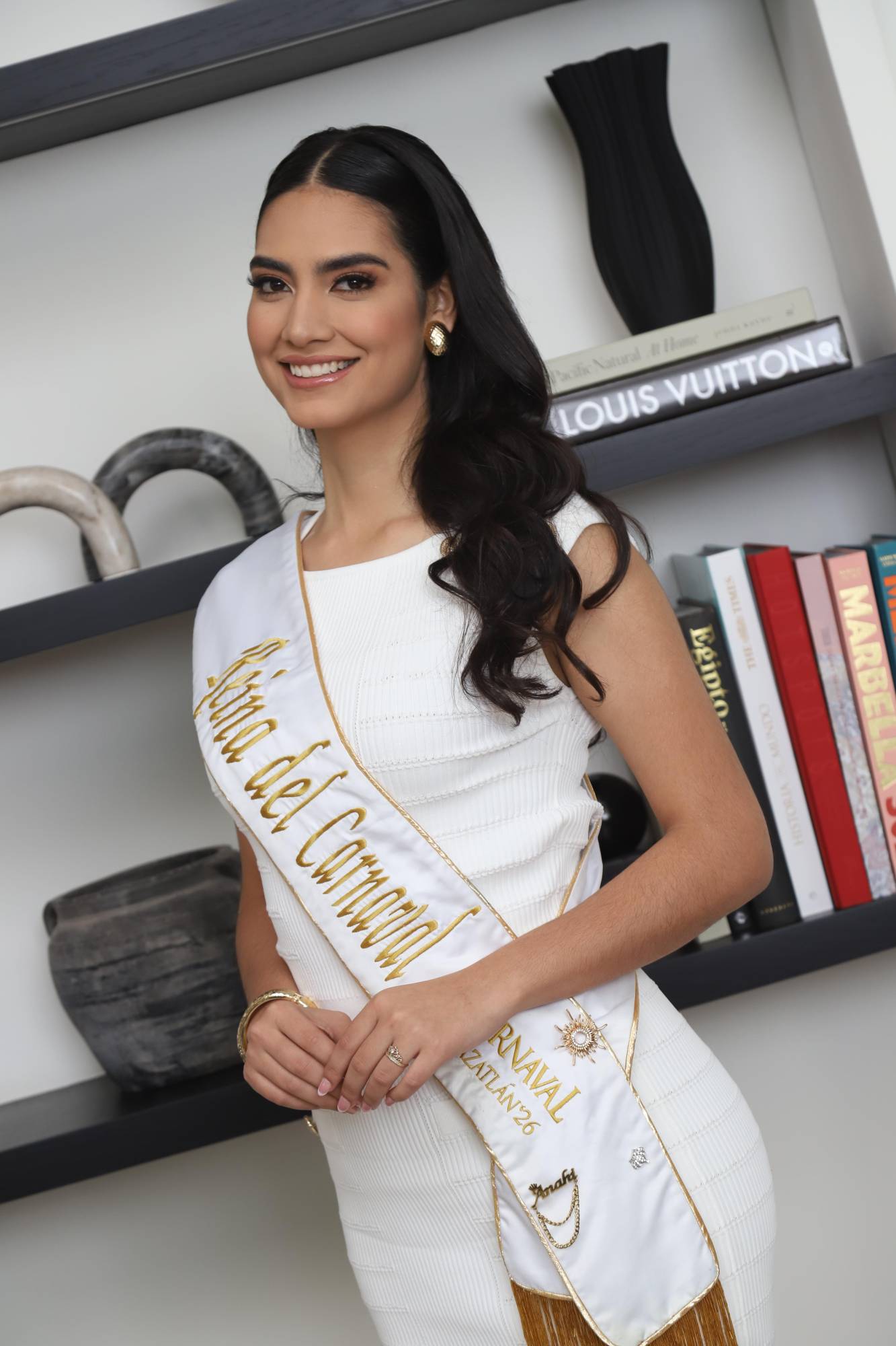 $!Anahí Esparza fue designada Reina del Carnaval de Mazatlán 2026, una corona que porta con gratitud, fe y compromiso social.