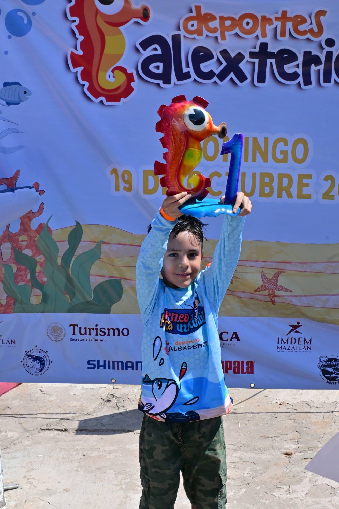 $!Se divierten más de 50 pequeños con el Primer Torneo de Pesca Infantil