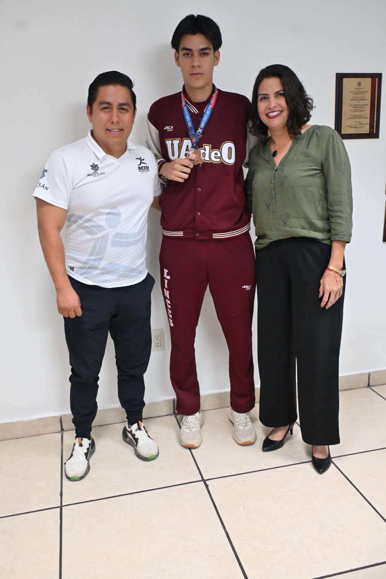$!Mazatleco Álvaro Chávez Ontiveros logra histórica medalla de bronce en la Universiada Nacional