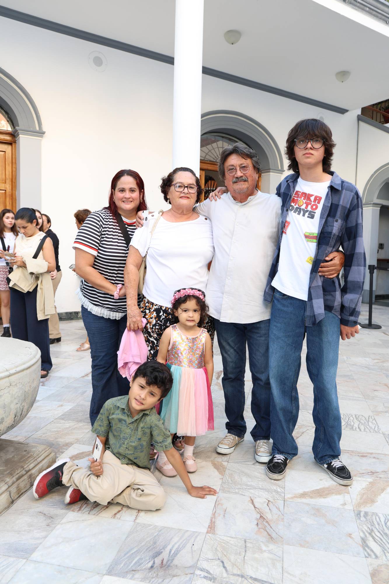 $!Mariana Morán, Cecilia Fitch, Ramón Morán, Diego, Michel y Luciana Ocampo.
